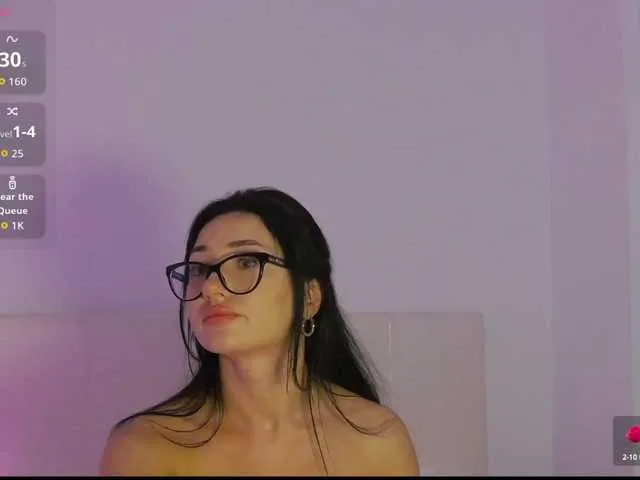 Offline Chiaralovee on BongaCams