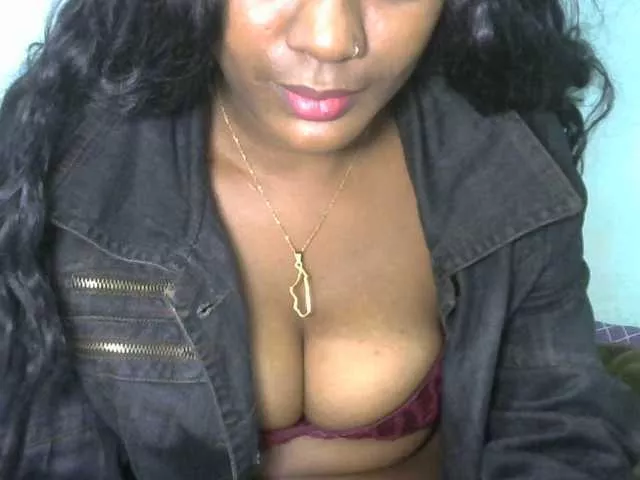 Offline Crystalrosea on BongaCams