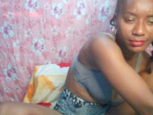 Offline Crystalrosea on BongaCams