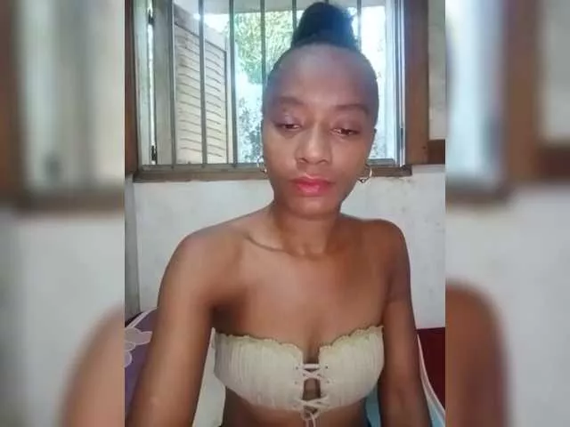 Offline Crystalrosea on BongaCams