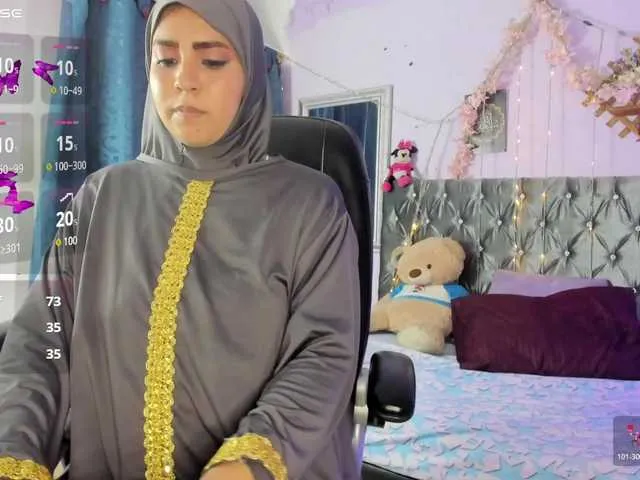 Offline DaliaSaadi on BongaCams