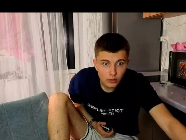 Offline DenisSofia on BongaCams