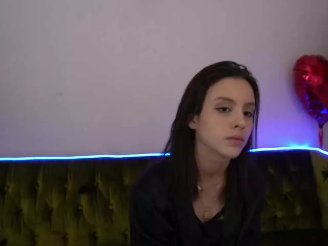 Freechat DiamoLips on BongaCams