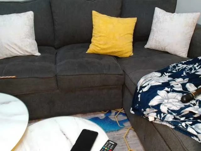 Offline Ebonylizzy on BongaCams