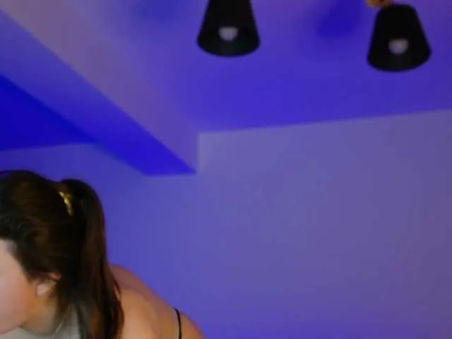 Freechat EmilyxJames on BongaCams