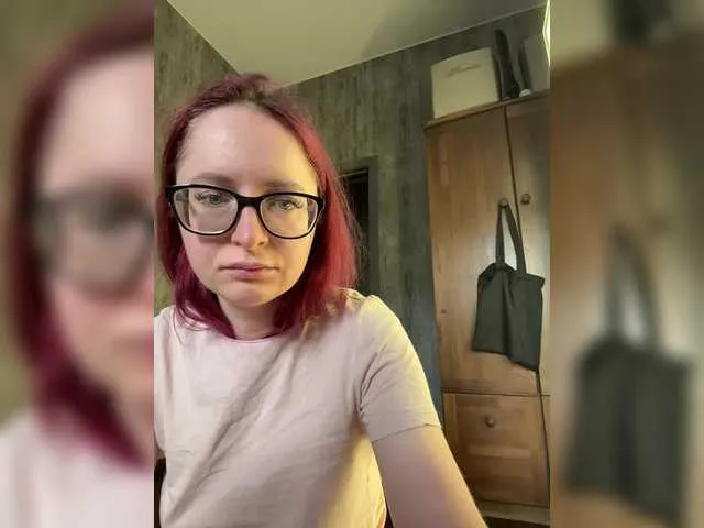 Offline Emma4coy on BongaCams