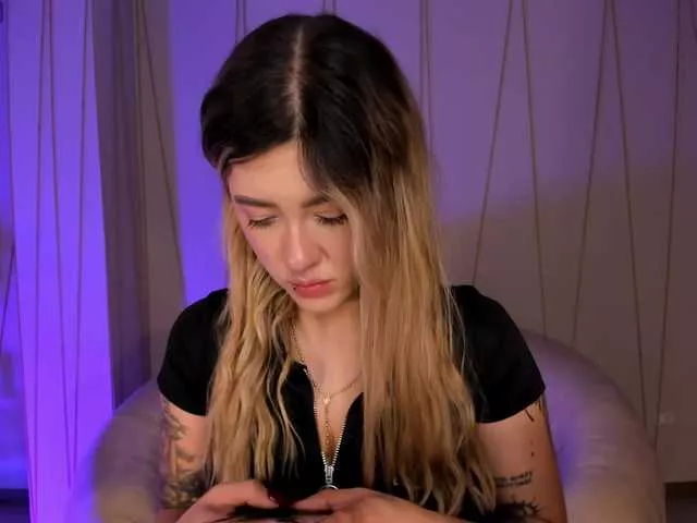 Freechat EveBenson on BongaCams