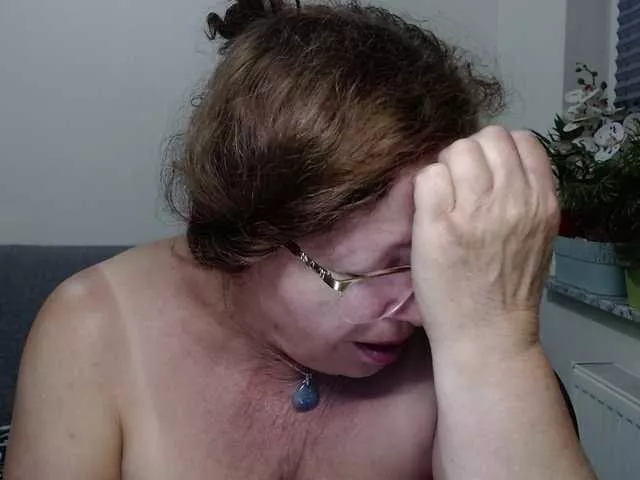 Offline flirty-adele on BongaCams