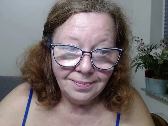 Offline flirty-adele on BongaCams