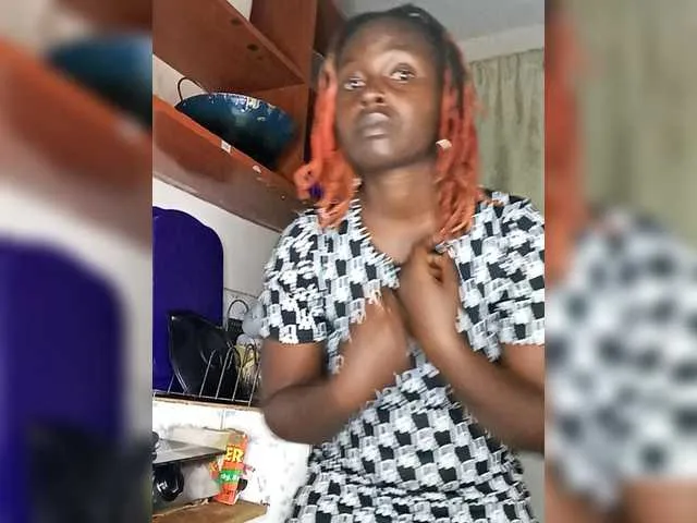 freakcurvy8 on BongaCams