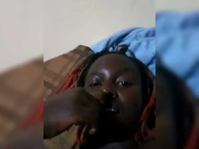 freakcurvy8 on BongaCams