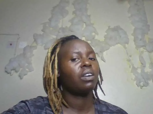 freakcurvy8 on BongaCams