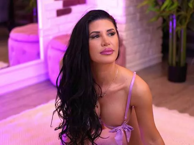 Offline GallienneVoss on BongaCams