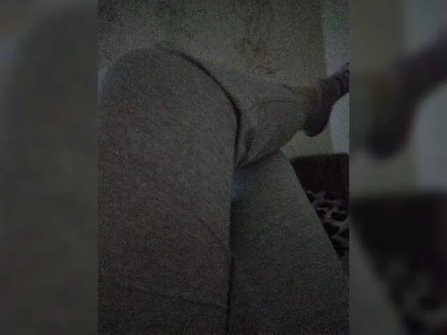 Offline Gia-CaranGi on BongaCams