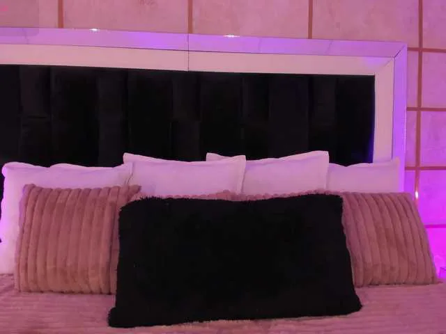 GretaVelvet — Goal: TWERK IN UR FACEFAV PARTNESS 11, 17, 21 :  make moan your name: 19 tks  TOTAL: @total  REMAINING: @remain