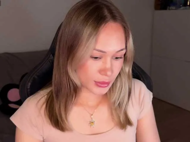 imEmiliya on BongaCams 