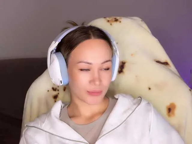 imEmiliya on BongaCams 