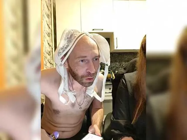 Freechat Innokentiy449 on BongaCams