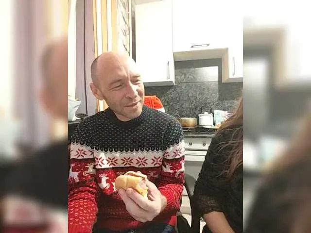 Freechat Innokentiy449 on BongaCams