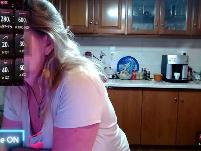 Offline JennaDeluxe on BongaCams