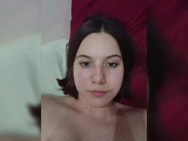 Offline JulieWagner on BongaCams