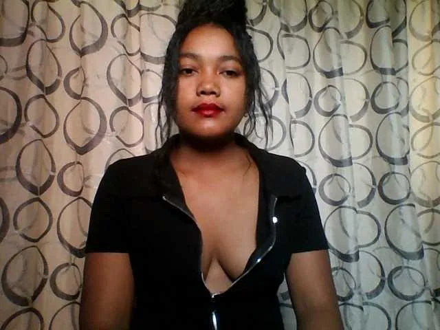 BongaCams justine33 is Freechat justine33 — grosse bite