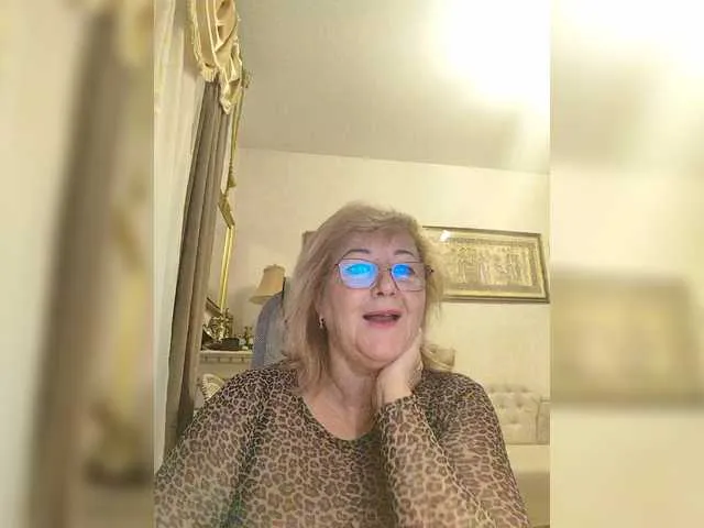 KarinkaSweet on BongaCams