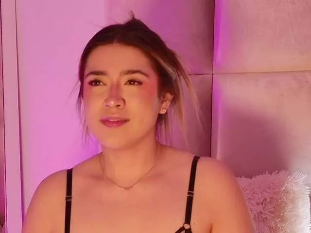 Offline Kassia-Rogers on BongaCams