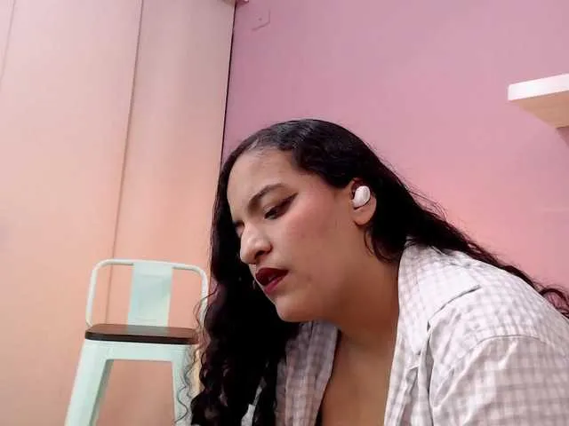 BongaCams KimWexler is Freechat KimWexler — Compliments, soft kisses, and when someone really pays attention to me... that drives me crazy. I love when someone makes me blush just with their words.