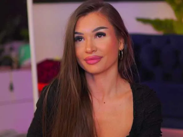 BongaCams KyssaraPlay is Freechat KyssaraPlay — Intense eye contact, whispered compliments, and a dirty imagination. I get turned on when someone takes control in a subtle way and knows how to tease me, mentally and physically. I love when there's real chemistry -- not just lust. The idea that you...