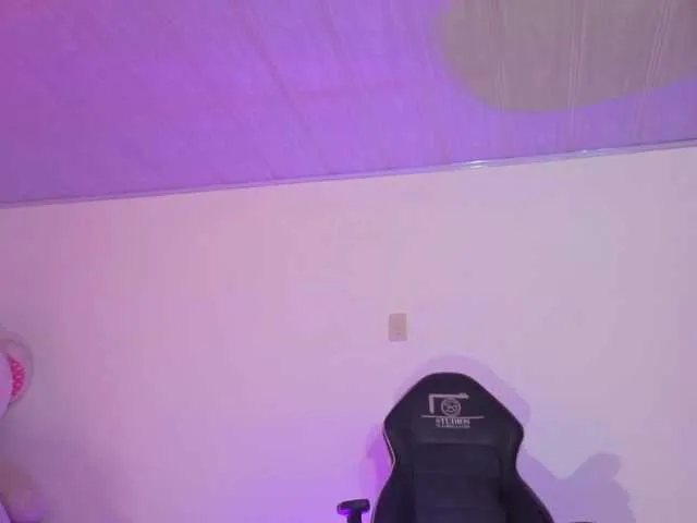 Offline Laylafoxy-tay on BongaCams