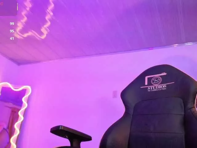 Offline Laylafoxy-tay on BongaCams