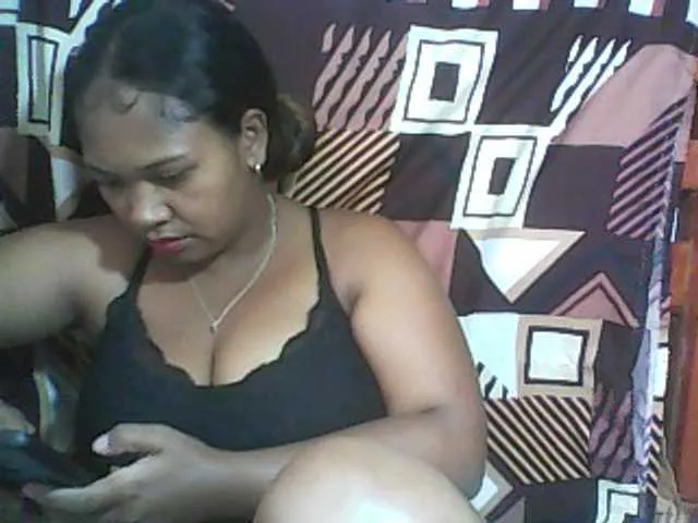 Offline Leticiah on BongaCams