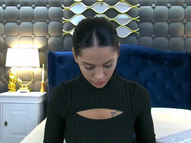 Offline LeyaCass on BongaCams