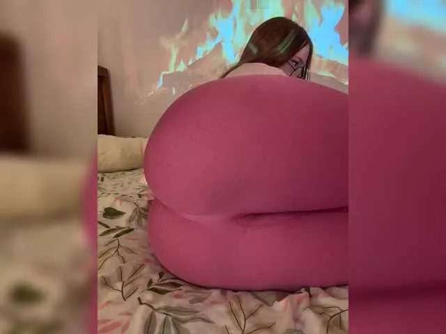 LittleDelora on BongaCams 