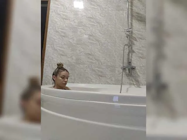 Lola3000 on BongaCams 