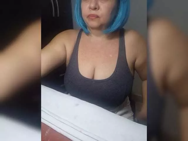 Offline LolytaWOMAN on BongaCams