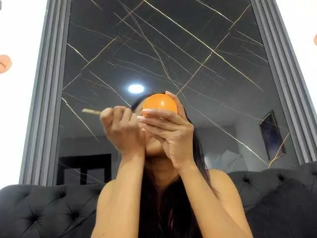 Offline maidy-19 on BongaCams