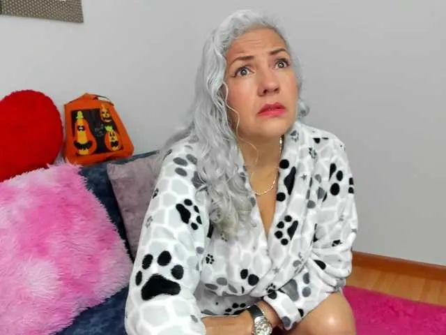 Offline marilyn70 on BongaCams