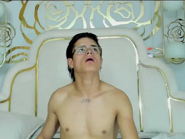 Offline midnightlust-vc on BongaCams