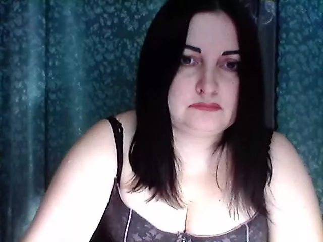 Offline MilfBrunet on BongaCams