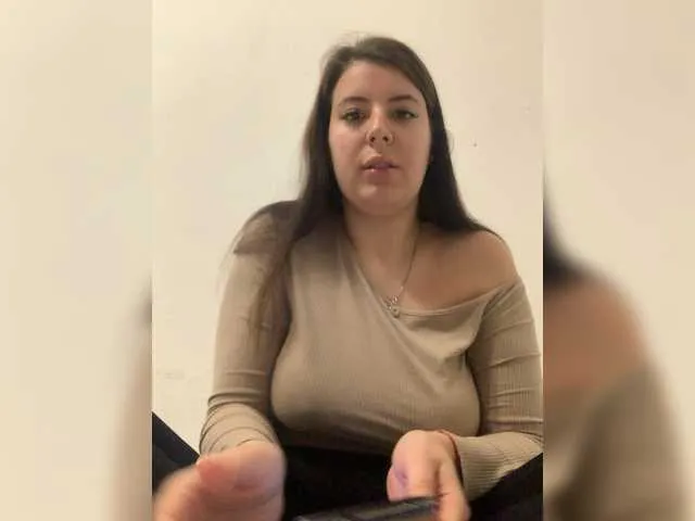 Offline MiraCastellon on BongaCams