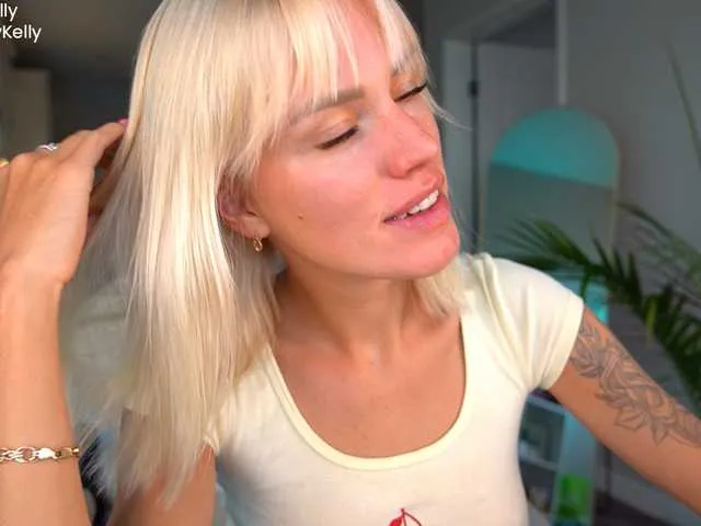 Offline ohbabykelly on BongaCams