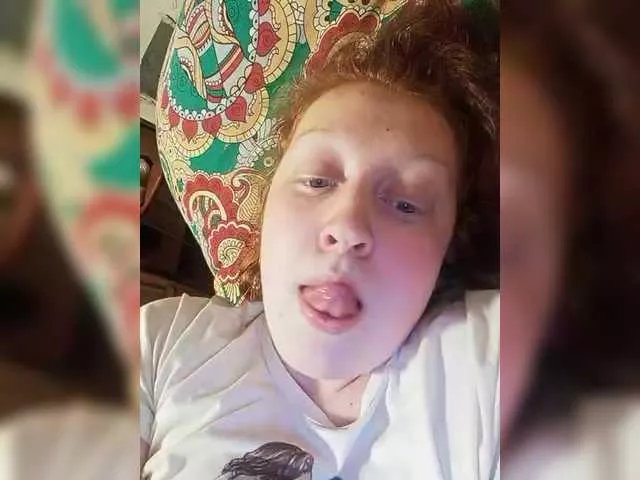 Offline Olga-25 on BongaCams