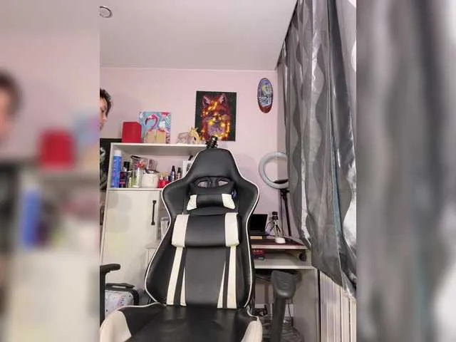 Offline Paratrax on BongaCams