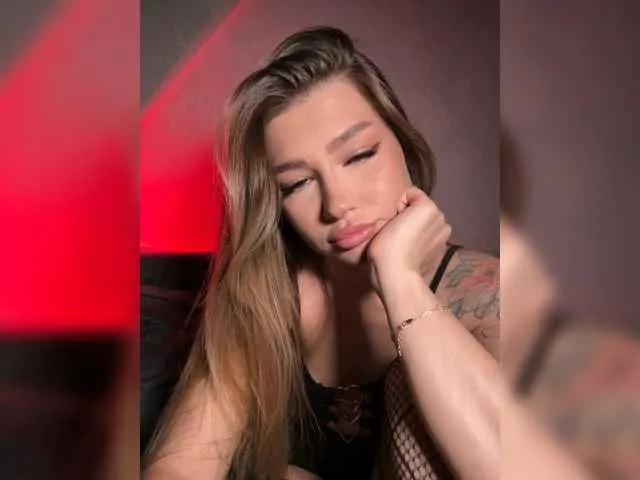 Offline Pekkaboo on BongaCams