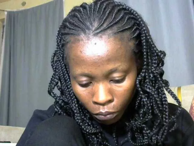 Offline PrettyAlianah on BongaCams