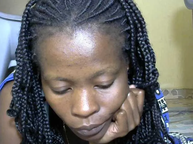 Offline PrettyAlianah on BongaCams