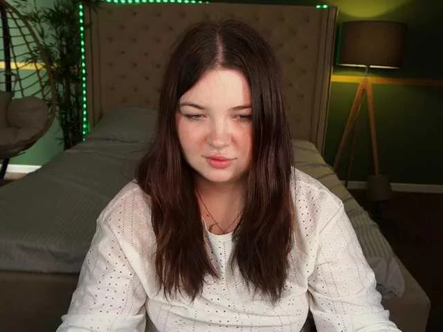 Offline RosieMoons on BongaCams