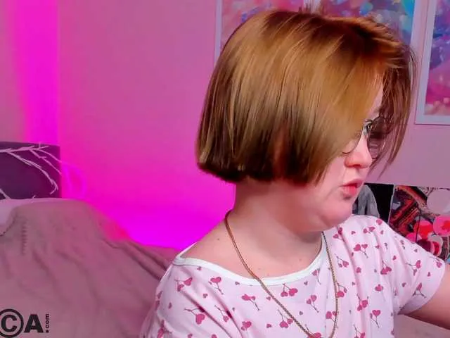 Offline Sara-Moor on BongaCams